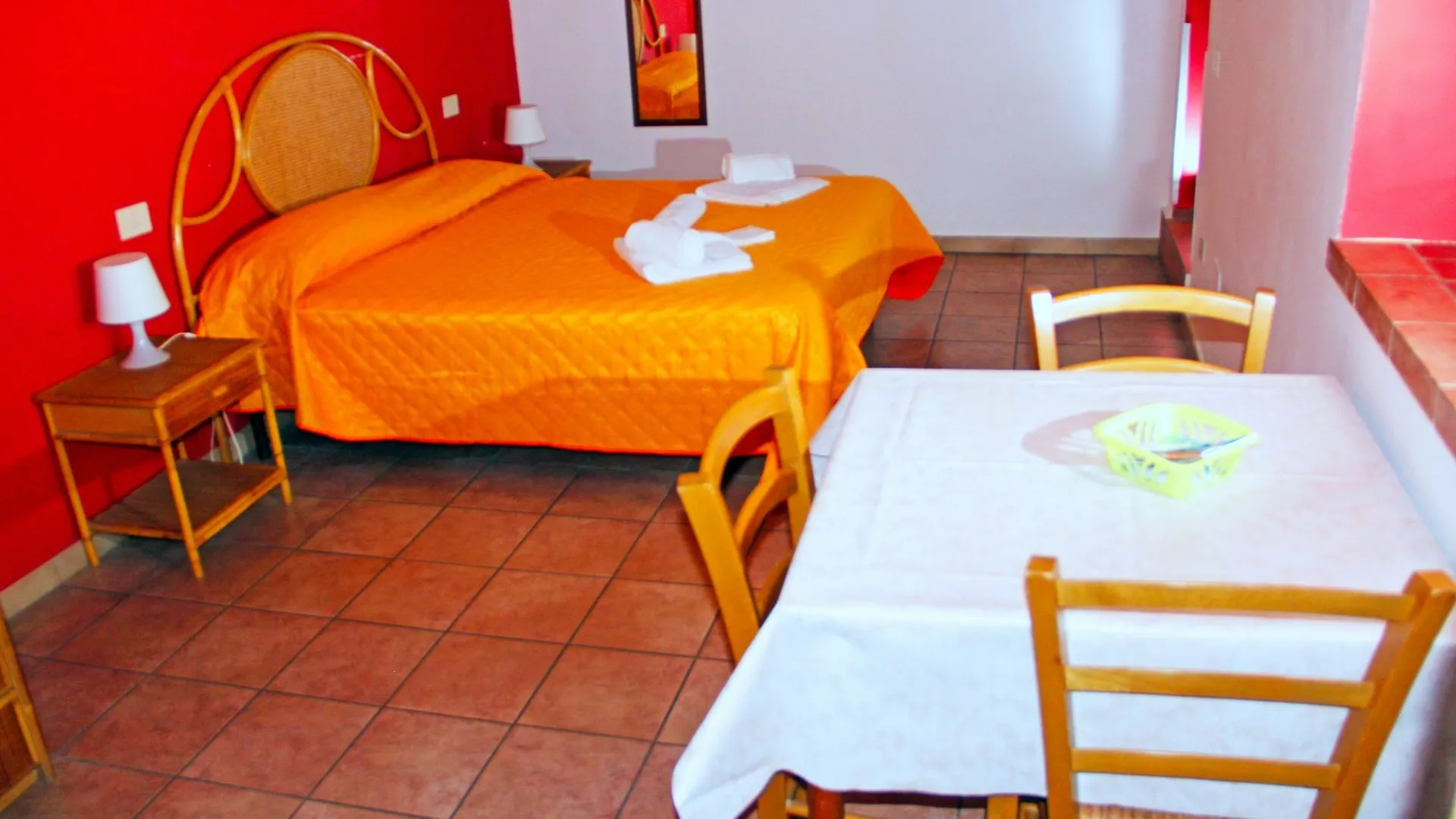 Terrasini 2000 Case Vacanza Guest house