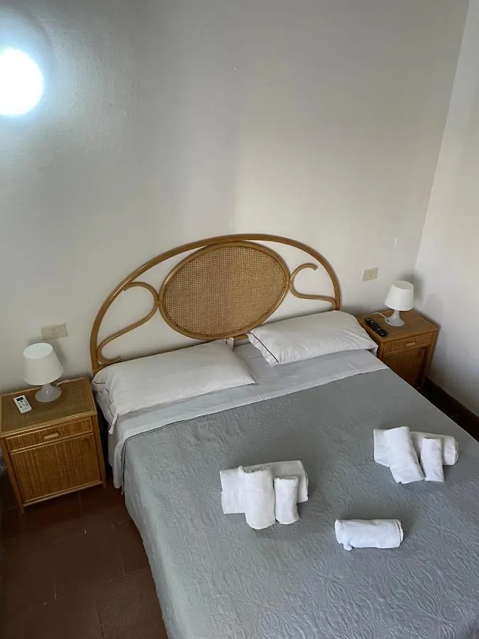 Terrasini 2000 Case Vacanza 2*,