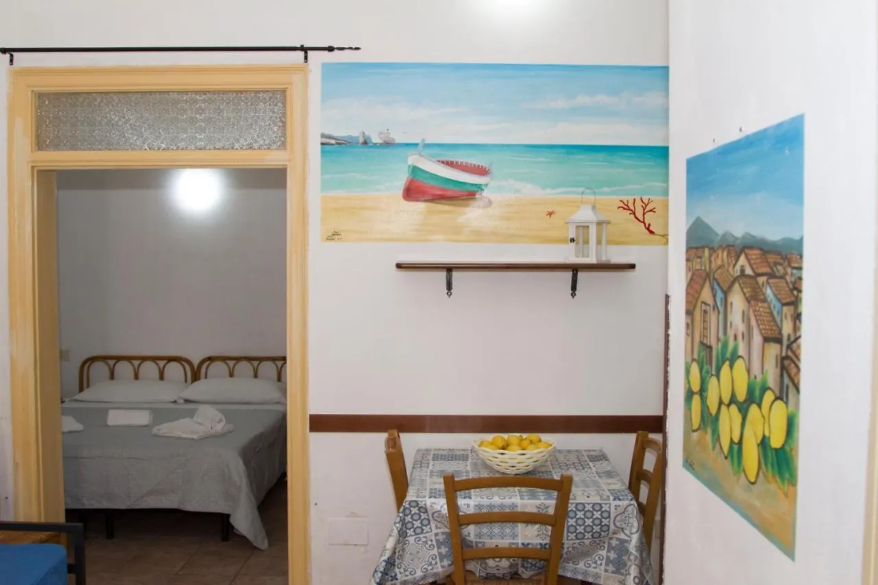 Terrasini 2000 Case Vacanza 2*,  Italia