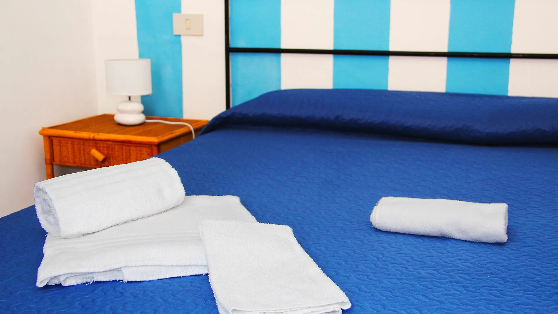 Apartahotel Terrasini 2000 Case Vacanza