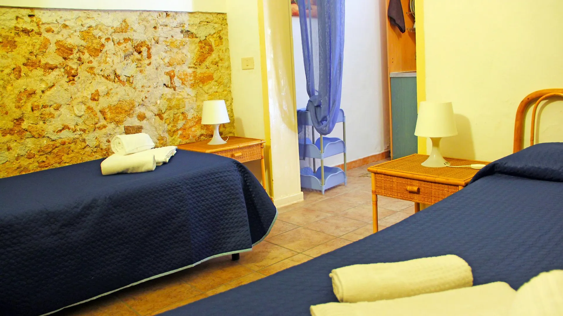 Terrasini 2000 Case Vacanza
